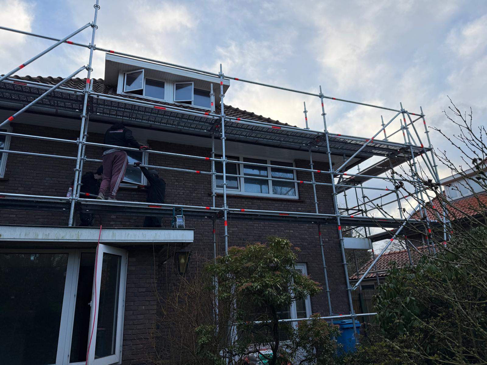 Steigerbouw aan villa in Eindhoven Oost